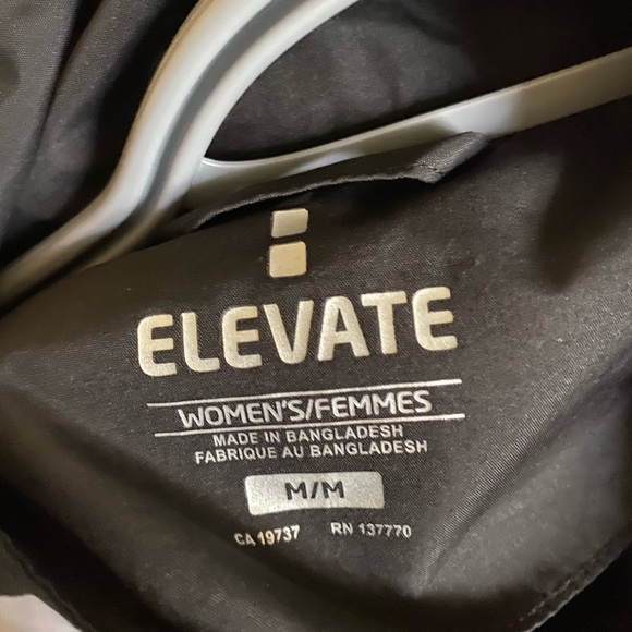 Windbreaker - Picture 3 of 3